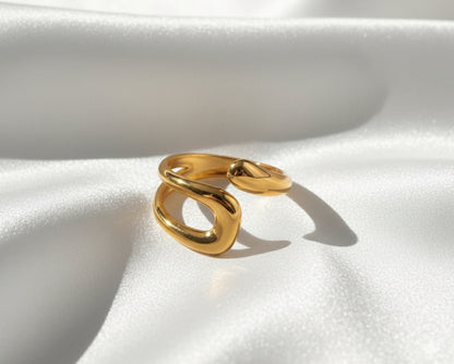 Open ended gold ring