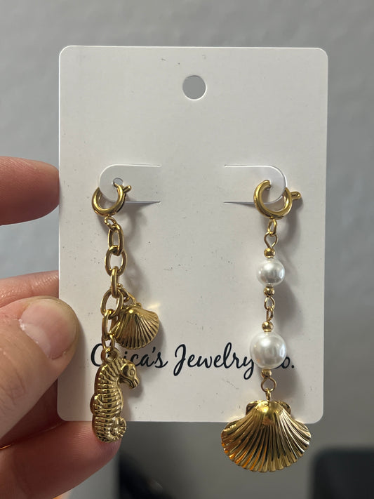 Seahorse with Pearls Charms