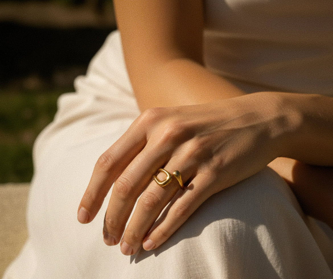 Open ended gold ring