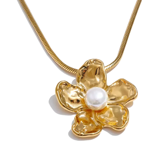 Flower Pearl Necklace